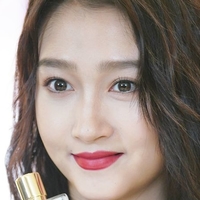 Guan Xiaotong Desnuda