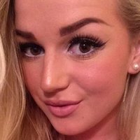 Holly Erika Eriksson Desnuda