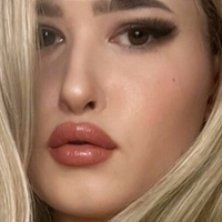 Holly Hawthorne Desnuda