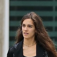 Isabel Pakzad Desnuda