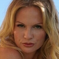 Isabella Kiko Desnuda