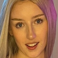 Izzy Rae Desnuda