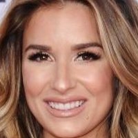 Jessie James Decker Desnuda