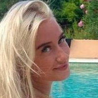 Josefine Simone Dahl Desnuda