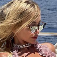Julia Dybowska Desnuda