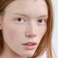Julia Hafstrom Desnuda