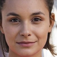 Julia Obst Desnuda