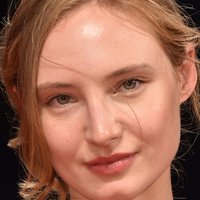 Julia Roy Desnuda