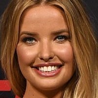 Kahili Blundell Desnuda