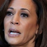 Kamala Harris Desnuda