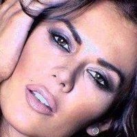 Karina Jelinek Desnuda