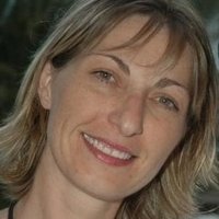 Karine Gambier Desnuda