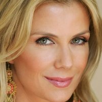 Katherine Lang Desnuda