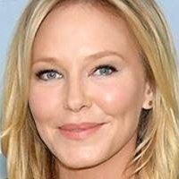 Kelli Giddish Desnuda