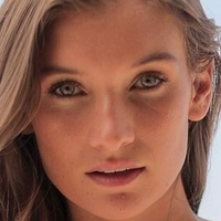 Kelsey Gil Desnuda