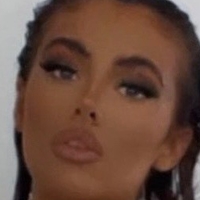 Khloe Hollyoake Desnuda