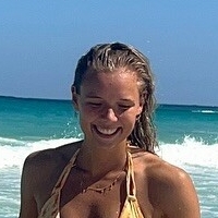 Klara Skriver Loessl Desnuda