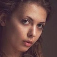 Klaudia Brahja Desnuda