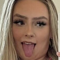 kourtw Desnuda