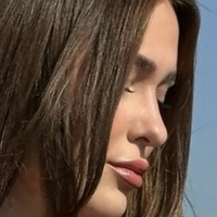 Larabeu Desnuda
