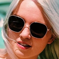 Larissa Zeeuwe Desnuda