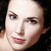 Laura Mennell Desnuda
