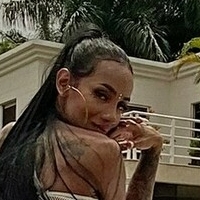 Laura Saenz Desnuda