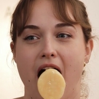 leonireizend Desnuda