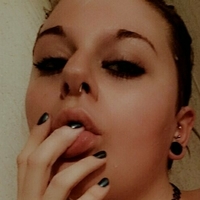 less-talk-more-goth Desnuda