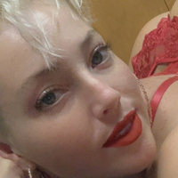 Lightbulblonde Desnuda