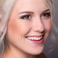 Lisa Bund Desnuda