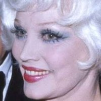Liz Renay Desnuda