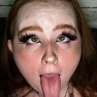 Longtonguebitch Desnuda