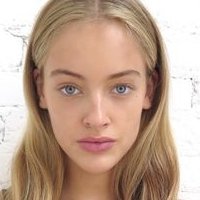 Lucette Van Beek Desnuda