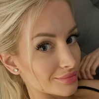 Lucia Klein Desnuda