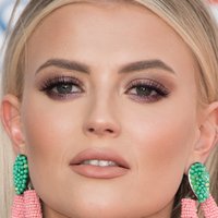 Lucy Fallon Desnuda