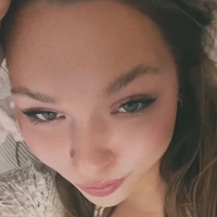 Lucy Lacht Desnuda