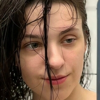 luisakrc Desnuda