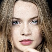 Luna Wedler Desnuda