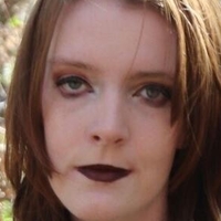 Maci Currin Desnuda