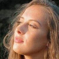 Mackenzie Holton Desnuda