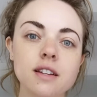 Madeleine Byrne Desnuda