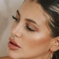 Marian Farjat Desnuda
