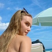 Michaela Buzgovicova Desnuda