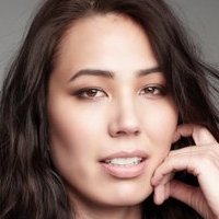 Michaela Conlin Desnuda