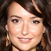 Milana Vayntrub Desnuda