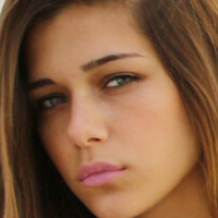 Milana Vino Desnuda