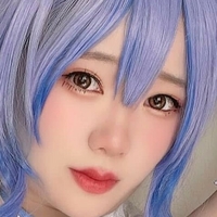 Momiko Lin Desnuda