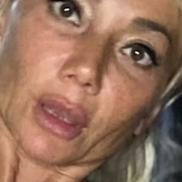 Mommy Di Desnuda