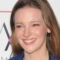 Morfydd Clark Desnuda